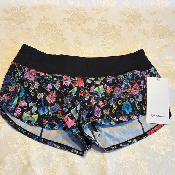Lululemon Speed Up Shorts, Black multi color floral - Picture 1 of 4